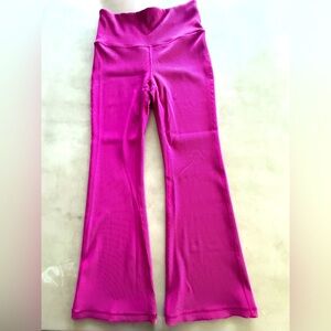Athleta Elation Rob Crop Flare - Magenta Leggings - size M